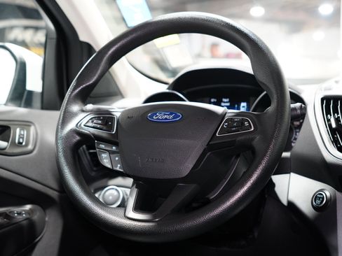 Used 2019 Ford Escape SE image 13