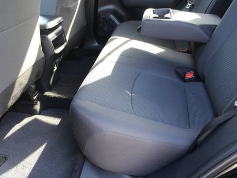 Used 2021 Toyota RAV4 LE w/ Carpet Mat Package (TMS) FWD image 28