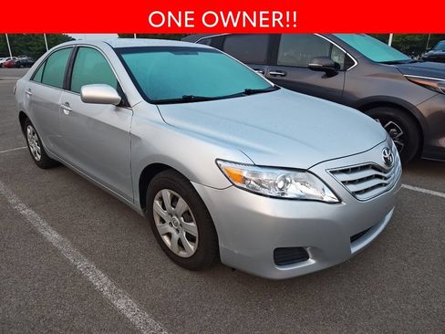 Used 2011 Toyota Camry FWD image 3