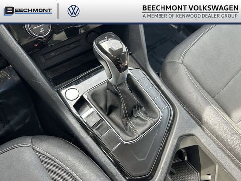 Used 2024 Volkswagen Taos SE FWD image 15