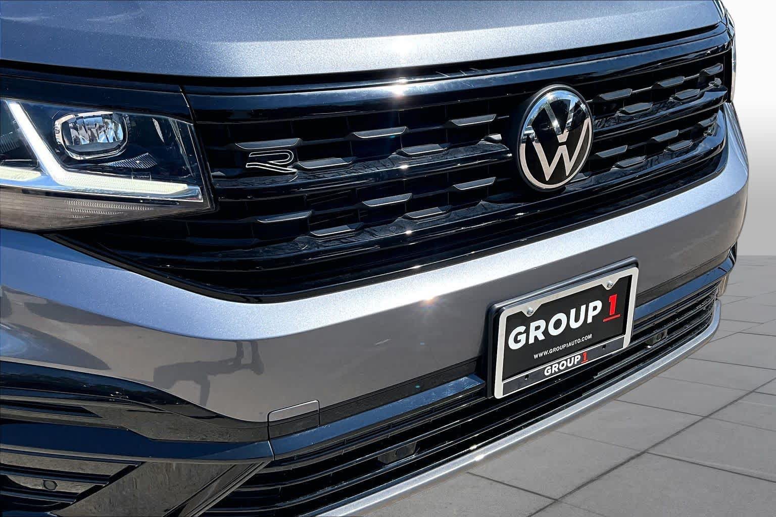 Used 2023 Volkswagen Atlas SEL R-Line AWD/4WD image 30