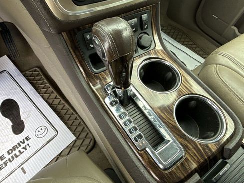 Used 2013 GMC Acadia Denali image 22