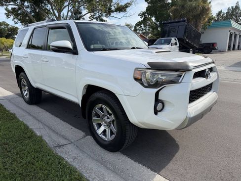 Used 2015 Toyota 4Runner Trail Premium AWD/4WD image 2