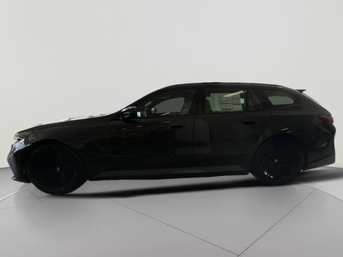 New 2027 BMW M5 Touring AWD/4WD image 2