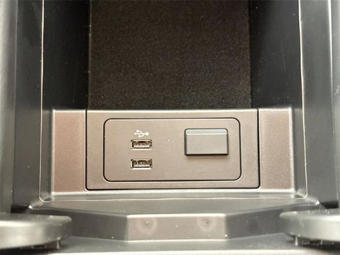 Certified 2022 MAZDA CX-9 Touring w/ Touring Premium Package image 38