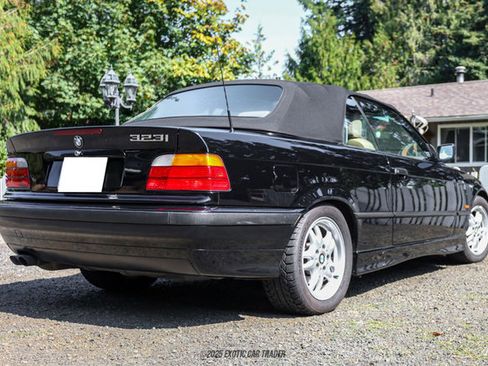 Used 1999 BMW 323i Convertible image 19