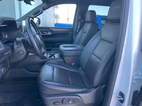 Used 2023 Chevrolet Tahoe High Country image 5