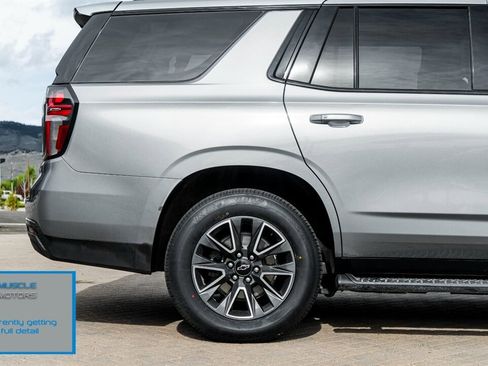 Used 2023 Chevrolet Tahoe Z71 w/ Luxury Package AWD/4WD image 11