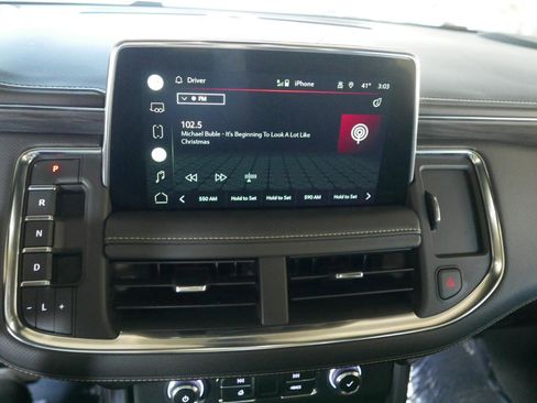 Used 2022 GMC Yukon SLT w/ SLT Premium Package image 15