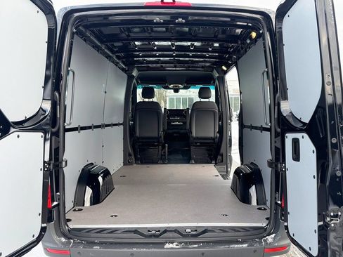 Used 2026 Mercedes-Benz Sprinter 2500 image 5