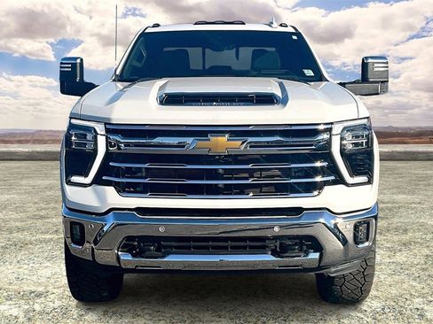 Used 2024 Chevrolet Silverado 3500 LTZ w/ LTZ Plus Package image 2