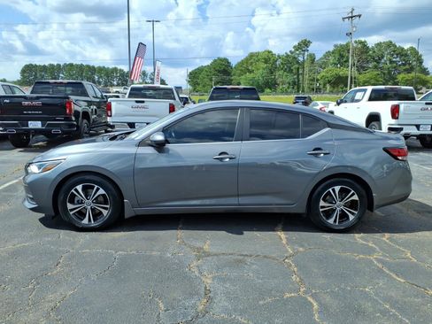 Used 2021 Nissan Sentra SV FWD image 1