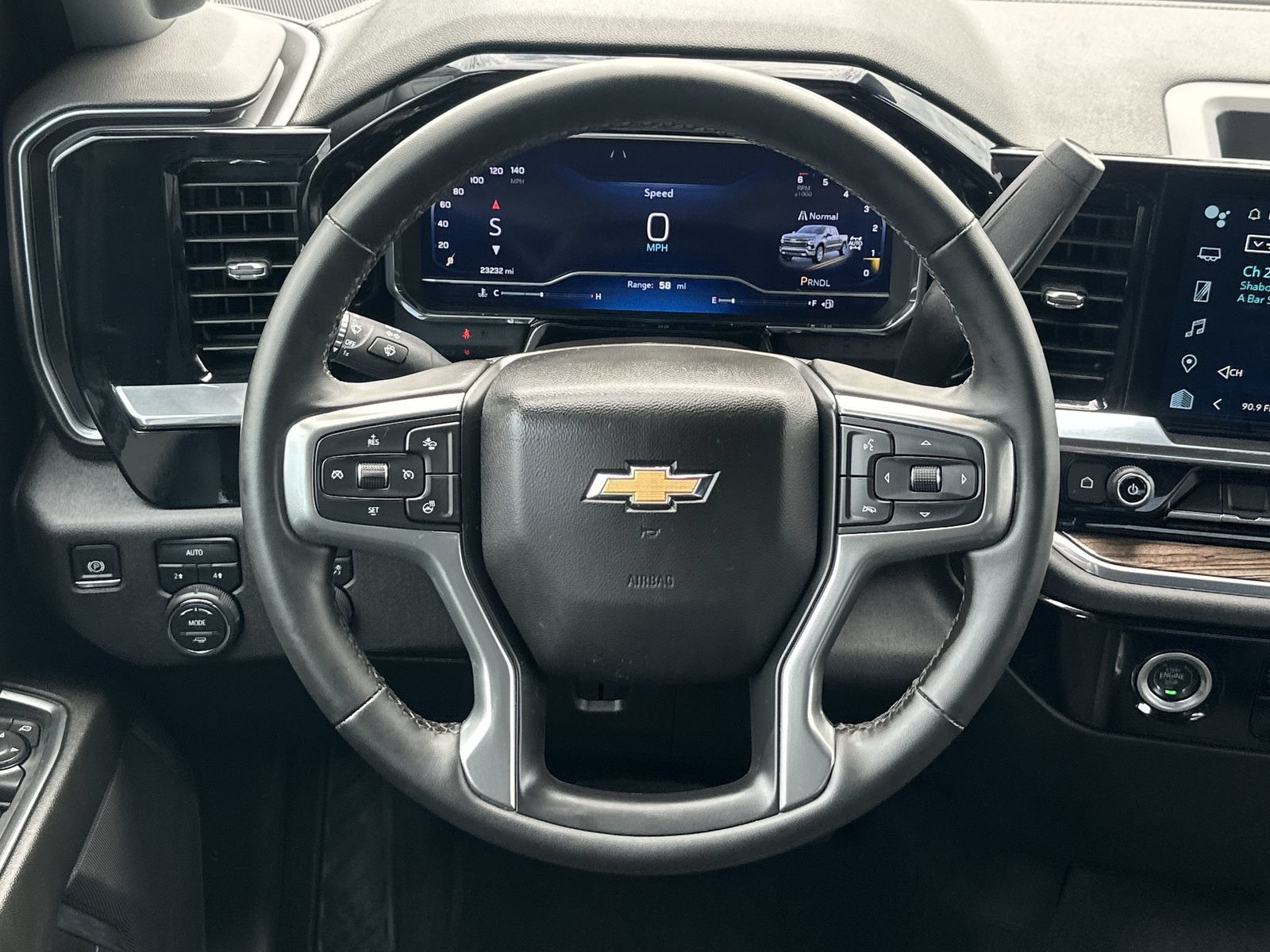 Used 2024 Chevrolet Silverado 1500 LT AWD/4WD image 19