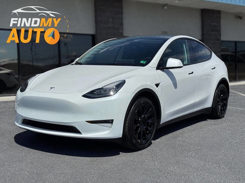 Used 2022 Tesla Model Y Long Range AWD/4WD image 1