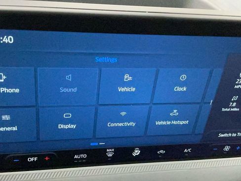 New 2025 Ford Maverick XL w/ Equipment Group 101A image 21