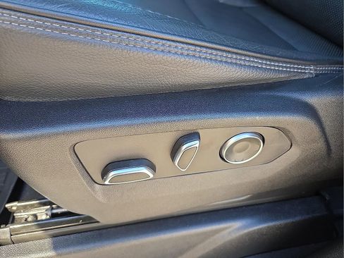 Used 2023 GMC Yukon Denali w/ Denali Reserve Package image 15