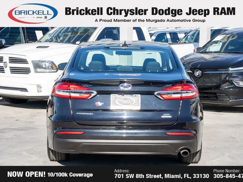 Used 2020 Ford Fusion SE image 6