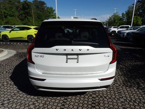 New 2026 Volvo XC90 T8 Ultra w/ Lounge Package AWD/4WD image 6