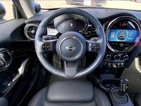 Certified 2024 MINI Cooper SE image 6