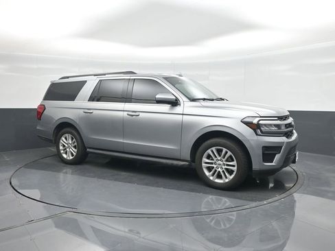 Used 2024 Ford Expedition Max XLT RWD image 11