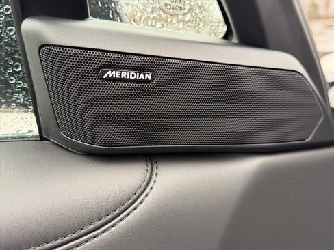 New 2026 Land Rover Range Rover SE image 12