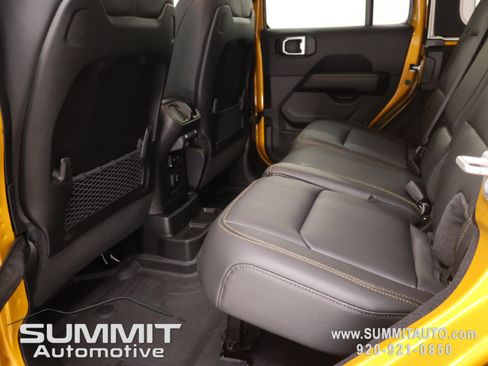 New 2026 Jeep Wrangler Unlimited Sahara AWD/4WD image 33