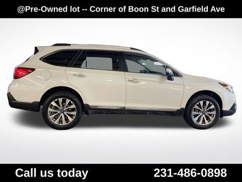 Used 2019 Subaru Outback 2.5i Touring AWD/4WD image 6