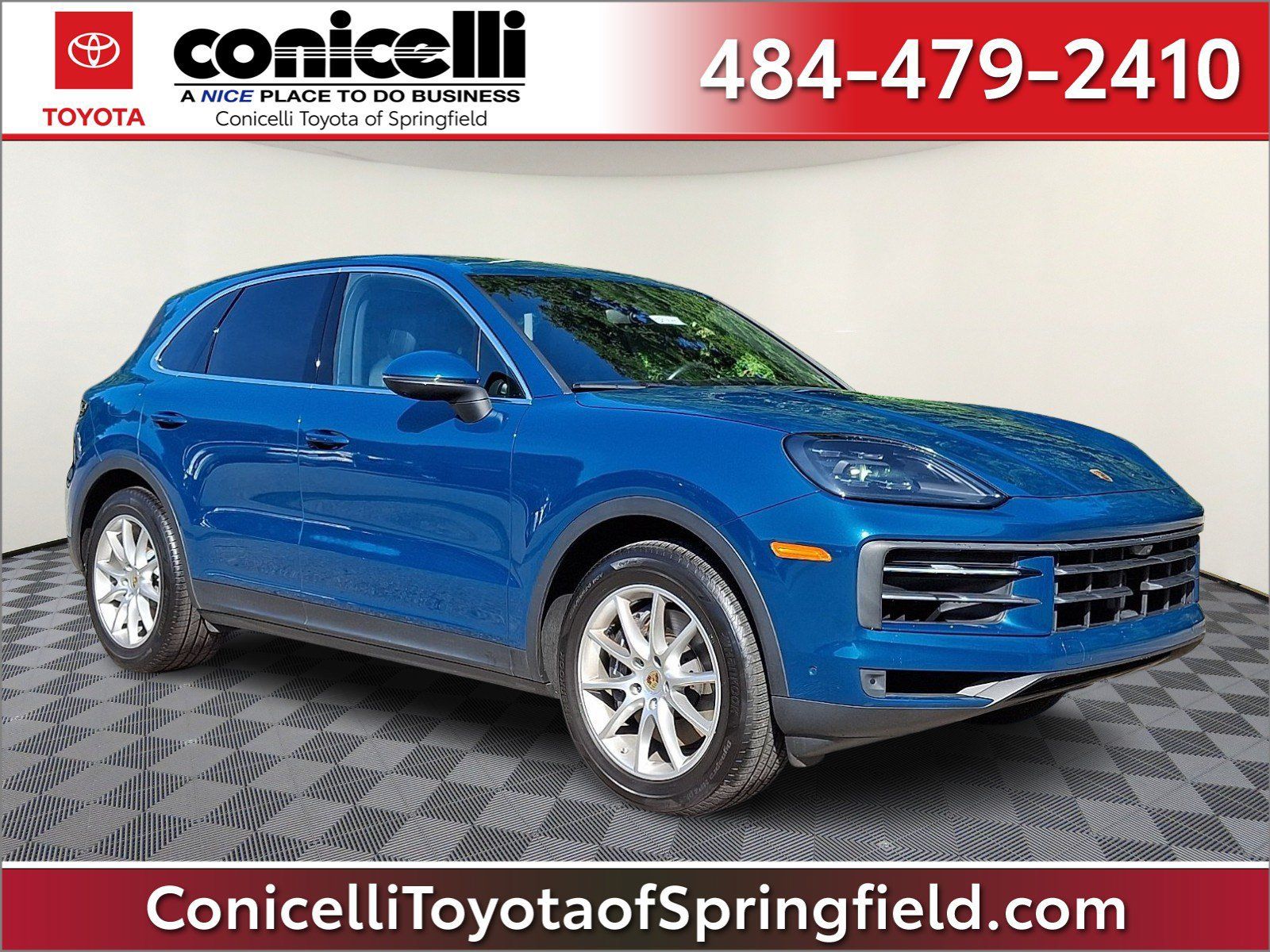 Used 2024 Porsche Cayenne AWD/4WD image 1