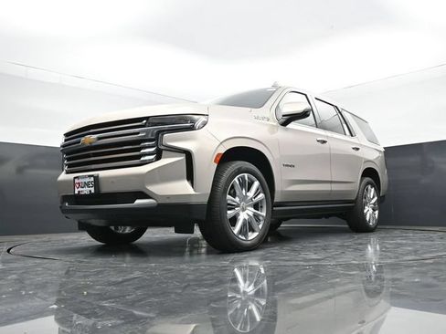 Used 2021 Chevrolet Tahoe High Country w/ Premium Package AWD/4WD image 63