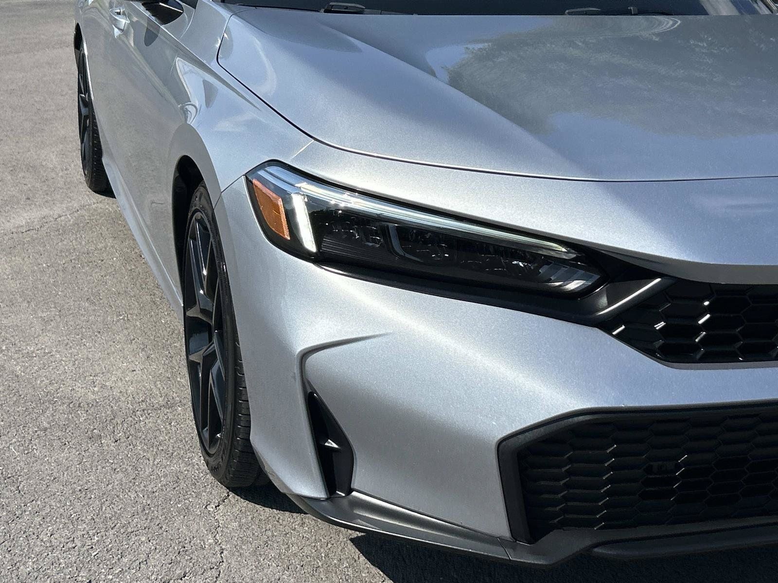 Used 2025 Honda Civic Sport image 11