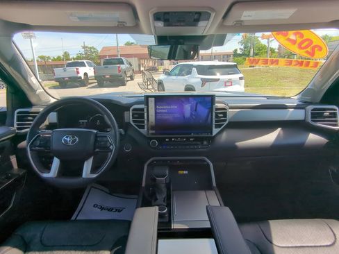 Used 2024 Toyota Sequoia SR5 AWD/4WD image 21