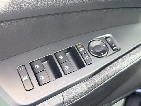 New 2026 Kia Sportage LX FWD image 17