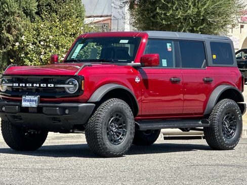 New 2026 Ford Bronco Outer Banks w/ Sasquatch Package AWD/4WD image 8