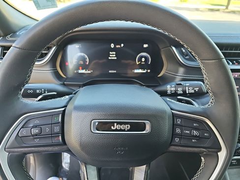 Used 2024 Jeep Grand Cherokee L Limited w/ Luxury Tech Group II AWD/4WD image 23
