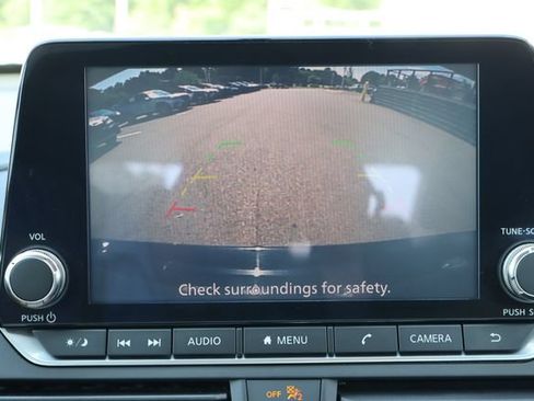Used 2020 Nissan Altima 2.5 S FWD image 11