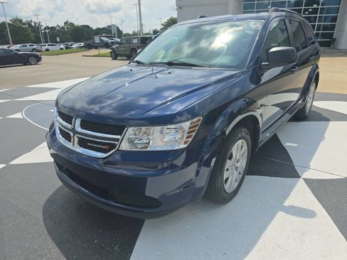 Used 2017 Dodge Journey SE FWD image 3