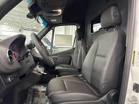 Used 2026 Mercedes-Benz Sprinter 2500 image 24