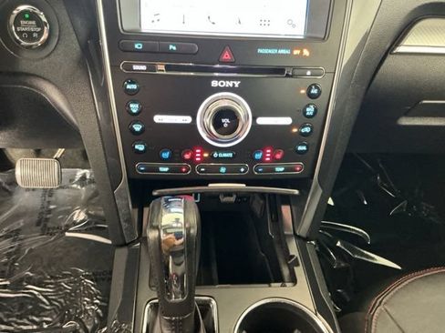 Used 2018 Ford Explorer Sport w/ Equipment Group 401A AWD/4WD image 21