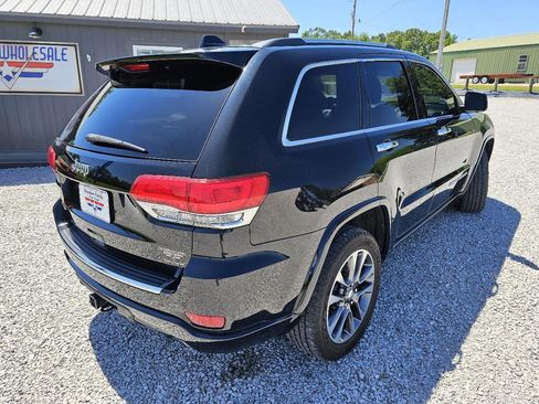 Used 2017 Jeep Grand Cherokee Overland AWD/4WD image 11