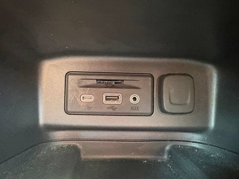 Used 2020 Chevrolet Equinox Premier FWD image 24