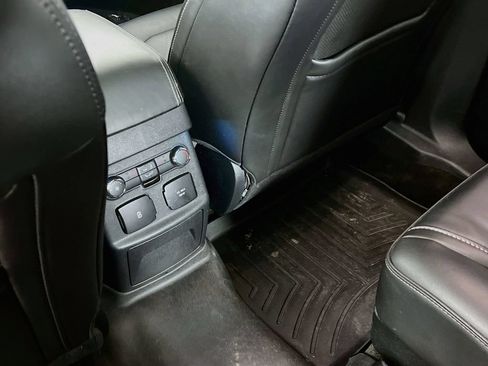 Used 2018 Ford Explorer Platinum AWD/4WD image 26
