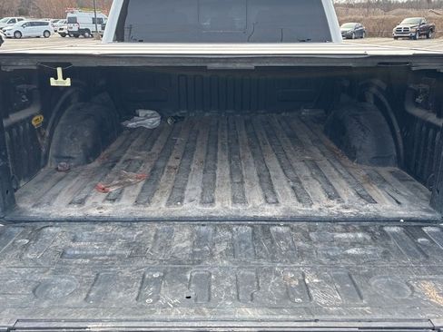 Used 2019 Ford F150 Lariat w/ Equipment Group 502A Luxury AWD/4WD image 9