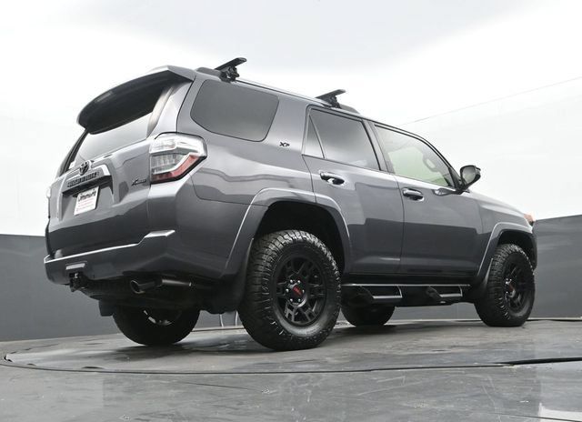 Used 2021 Toyota 4Runner SR5 AWD/4WD image 27