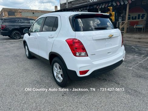 Used 2020 Chevrolet Trax LS w/ Tint and Cruise Package image 8