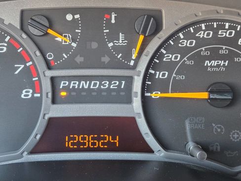 Used 2004 Chevrolet Colorado 2WD Extended Cab w/ Comfort Convenience Package image 35