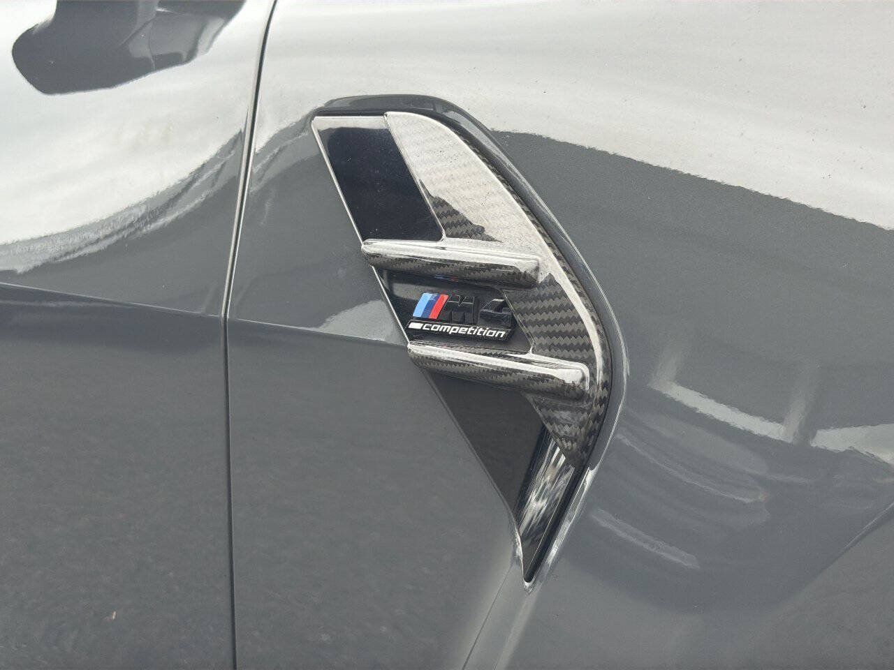 Used 2021 BMW M4 Competition w/ M Carbon Exterior Package RWD image 15
