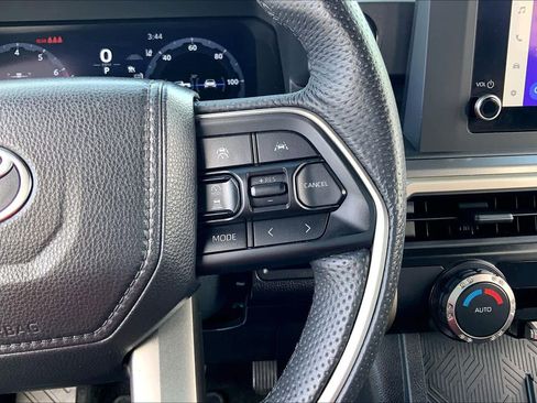 Used 2024 Toyota Tacoma TRD Off-Road image 23