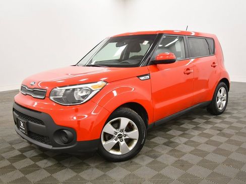 Certified 2019 Kia Soul image 2