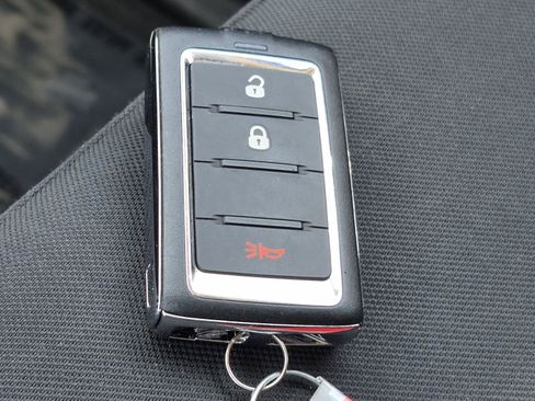 Used 2023 Jeep Grand Cherokee Laredo RWD image 30