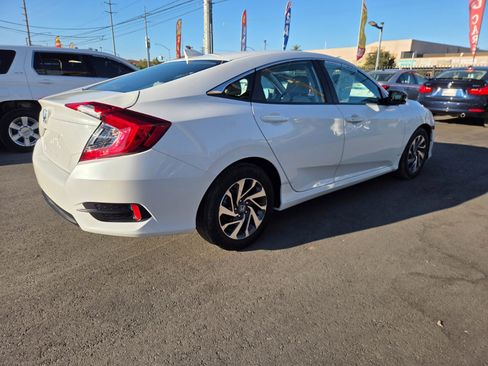 Used 2017 Honda Civic EX image 4